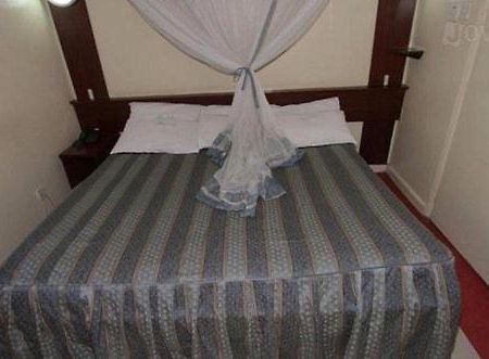 Blue Hut Hotel Nairobi Bagian luar foto