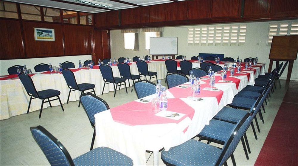Blue Hut Hotel Nairobi Bagian luar foto