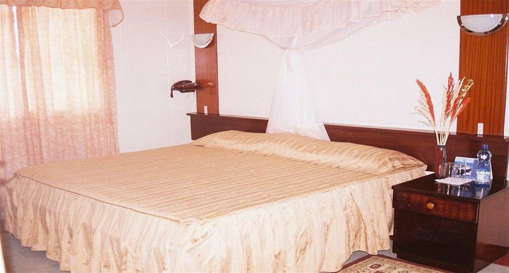 Blue Hut Hotel Nairobi Bagian luar foto