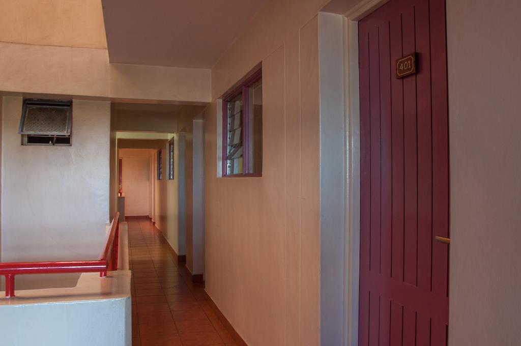 Blue Hut Hotel Nairobi Bagian luar foto