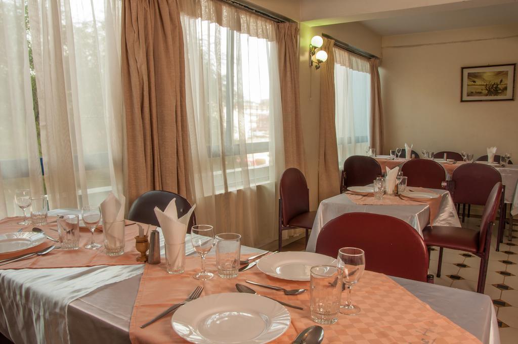 Blue Hut Hotel Nairobi Bagian luar foto