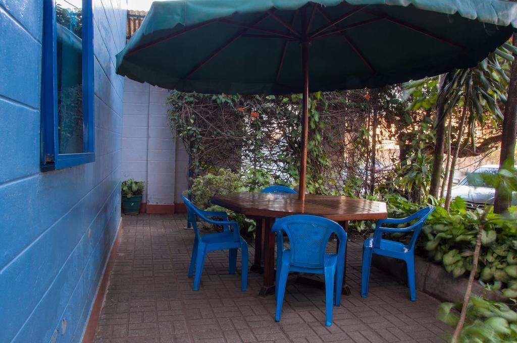 Blue Hut Hotel Nairobi Bagian luar foto